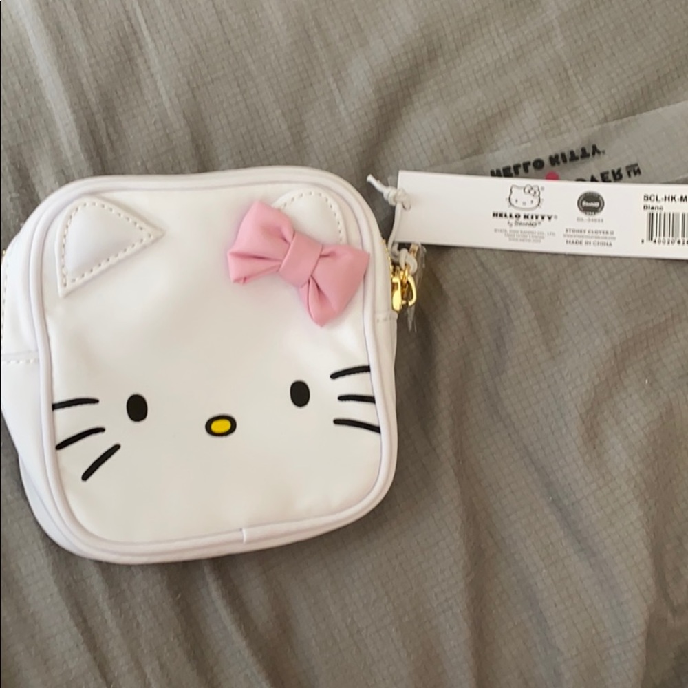 Hello Kitty Stoney clover